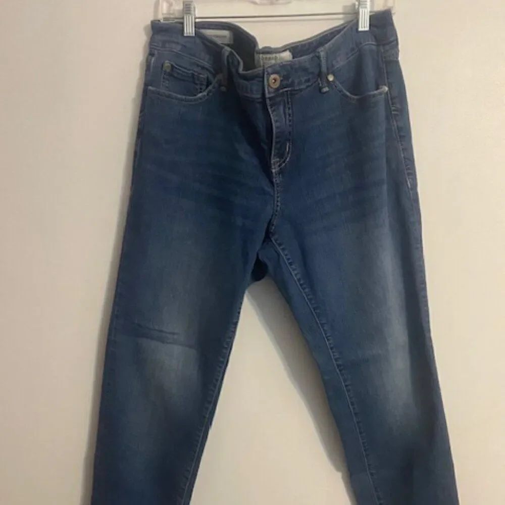 Torrid Boyfriend 5 pocket distressed denim jeans, size 18